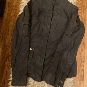 Light, wind coat ! Matching everything!